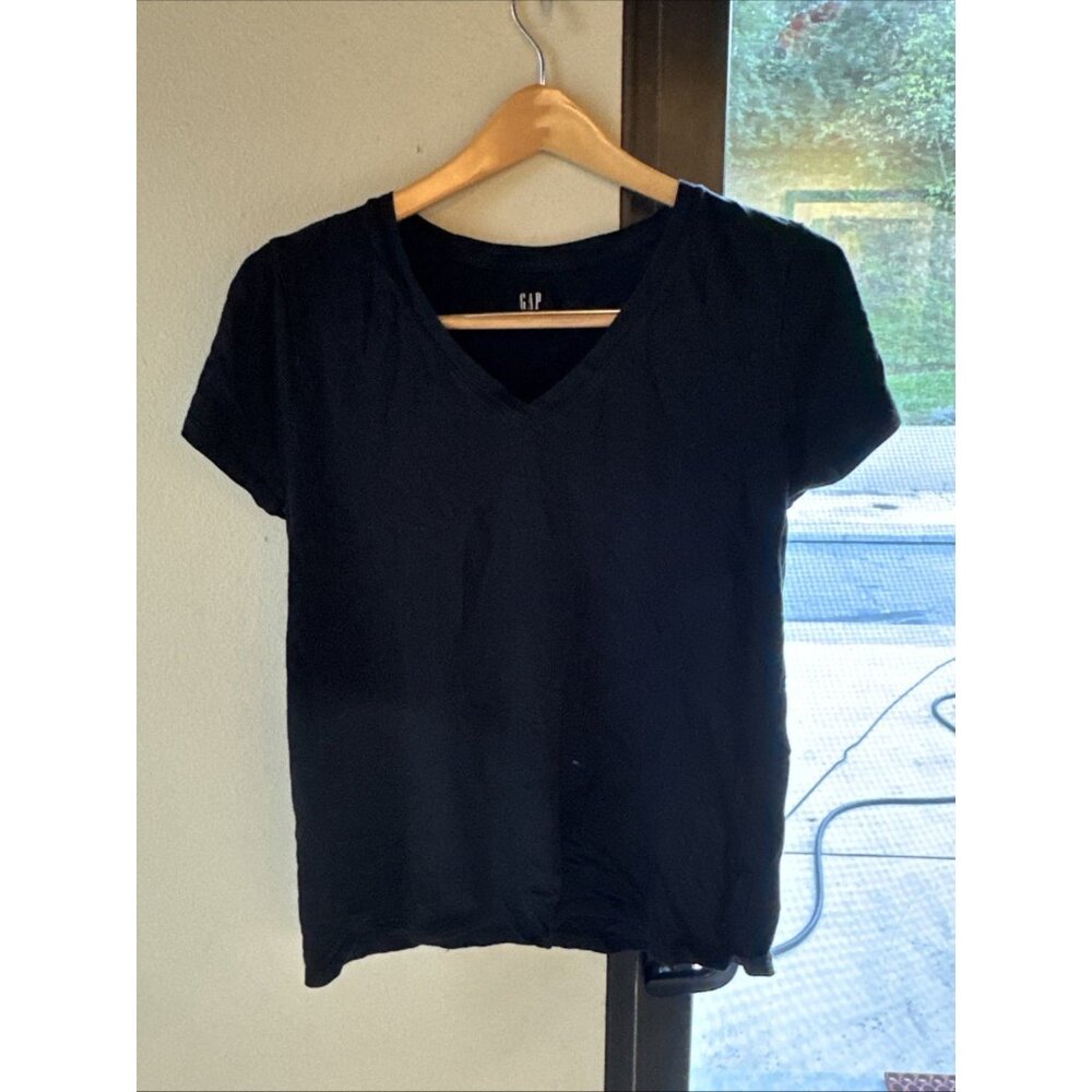 Gap Women’s Large Favorite T V Neck Black Tee Shirt